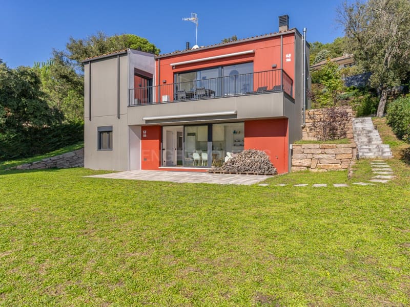 4 soverom Villa til salgs i Arbucies med svømmebasseng garasje - € 485 000 (Ref: 9502678)