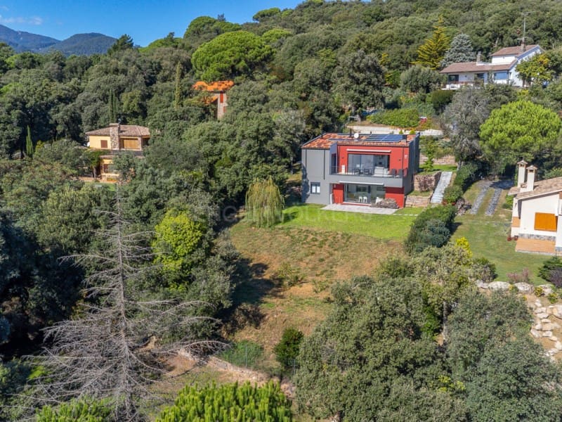 4 soverom Villa til salgs i Arbucies med svømmebasseng garasje - € 485 000 (Ref: 9502678)