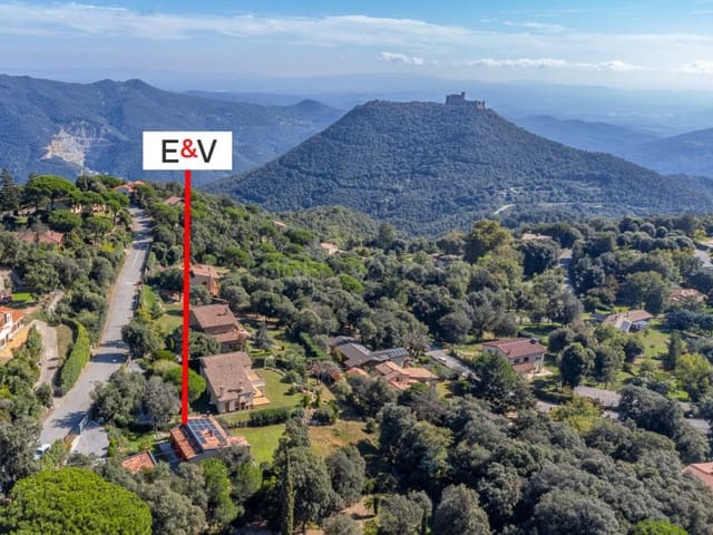 4 soverom Villa til salgs i Arbúcies med svømmebasseng garasje - € 485 000 (Ref: 9502678)