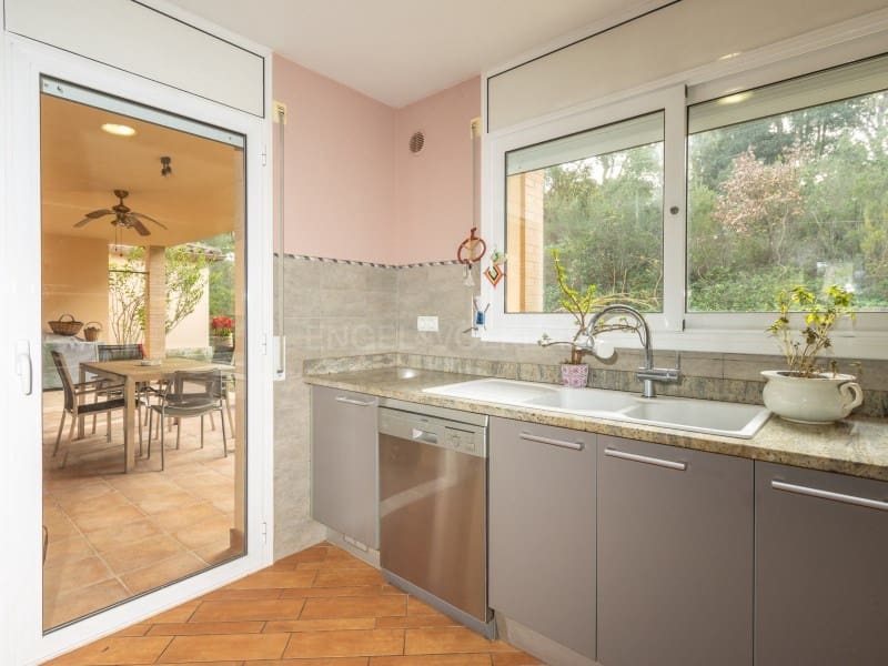 3 soverom Villa til salgs i Santa Cristina d'Aro med garasje - € 510 000 (Ref: 9516223)