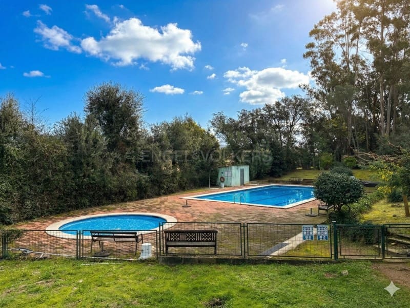 3 bedroom Villa for sale in Santa Cristina d'Aro with garage - € 510,000 (Ref: 9516223)