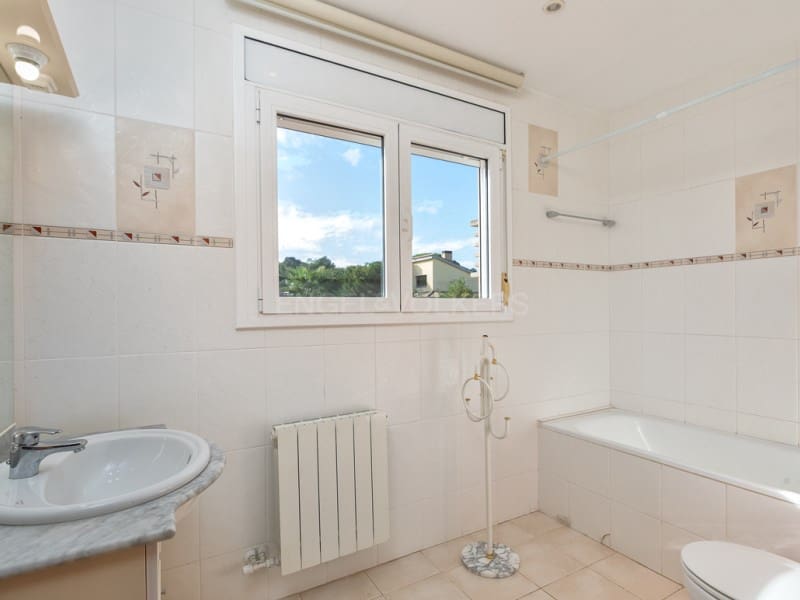 3 sovrum Villa till salu i Calonge i Sant Antoni med pool garage - 910 000 € (Ref: 9543425)