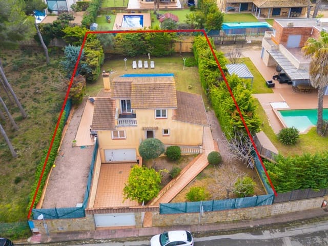 3 sovrum Villa till salu i Calonge i Sant Antoni med pool garage - 910 000 € (Ref: 9543425)