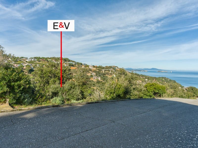 Mark till salu i Begur - 600 000 € (Ref: 9557954)