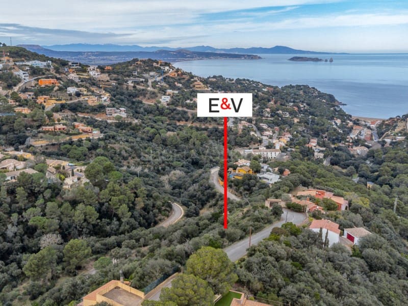 Mark till salu i Begur - 600 000 € (Ref: 9557954)