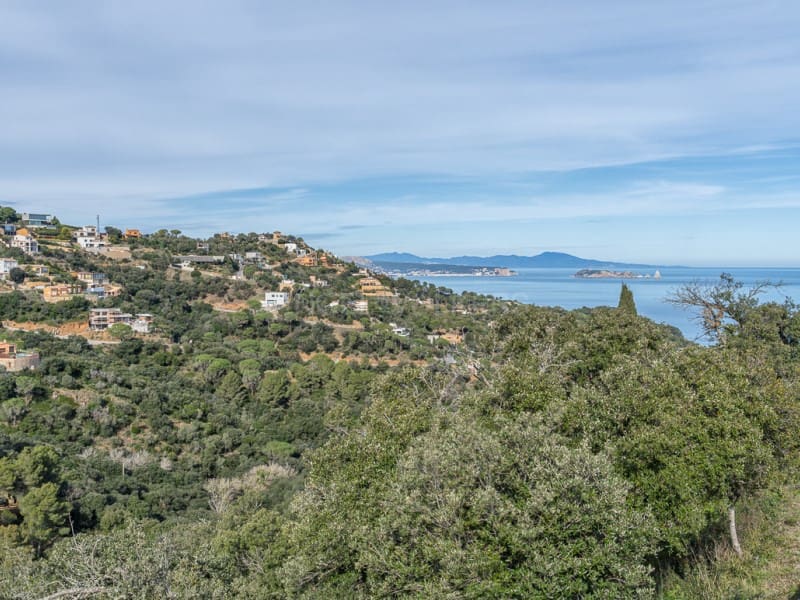 Mark till salu i Begur - 600 000 € (Ref: 9557954)