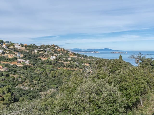 Mark till salu i Begur - 600 000 € (Ref: 9557954)