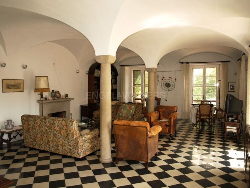 4 slaapkamer Villa te koop in Blanes met garage - € 795.000 (Ref: 9574866)