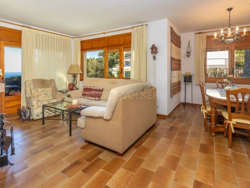 3 sovrum Villa till salu i Lloret de Mar med pool - 440 000 € (Ref: 9576564)