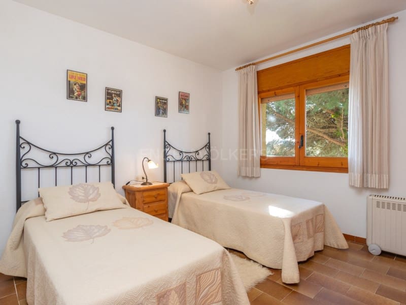 3 sovrum Villa till salu i Lloret de Mar med pool - 440 000 € (Ref: 9576564)