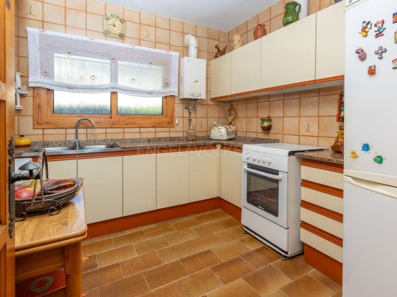 3 sovrum Villa till salu i Lloret de Mar med pool - 440 000 € (Ref: 9576564)