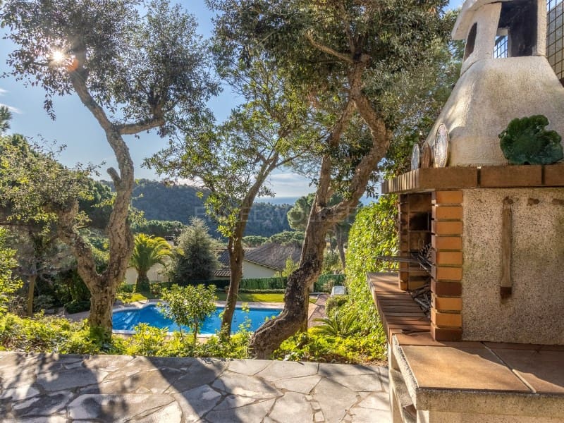 3 sovrum Villa till salu i Lloret de Mar med pool - 440 000 € (Ref: 9576564)