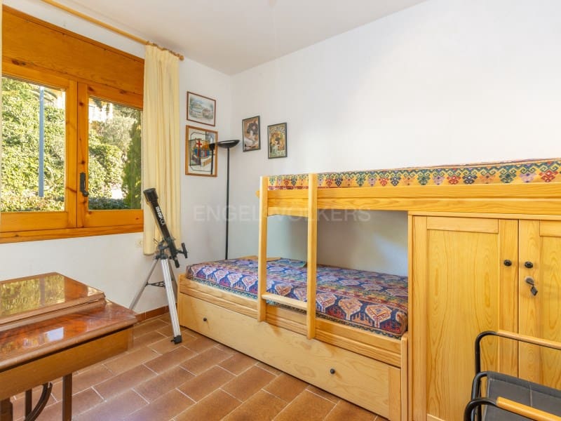 3 sovrum Villa till salu i Lloret de Mar med pool - 440 000 € (Ref: 9576564)