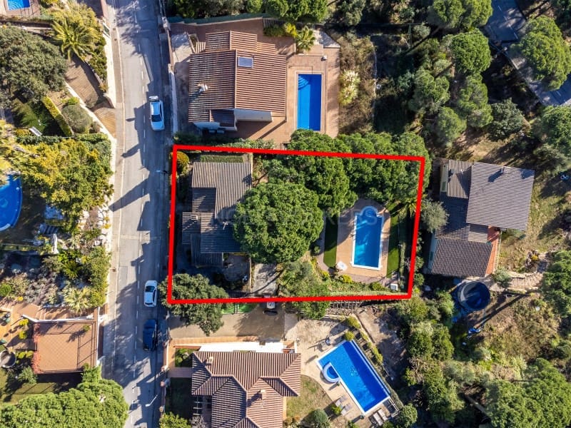 3 sovrum Villa till salu i Lloret de Mar med pool - 440 000 € (Ref: 9576564)