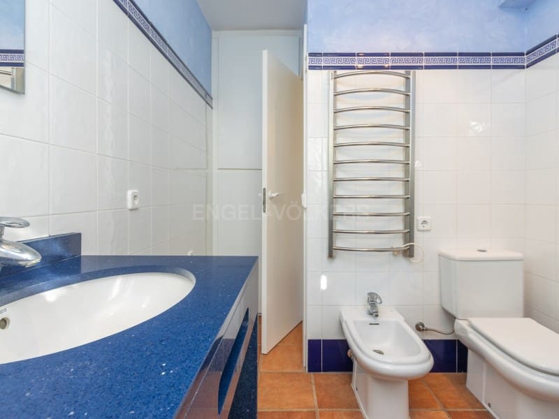 4 sypialnia Willa na sprzedaż w Lloret de Mar z basenem garażem - 835 000 € (Ref: 9582980)