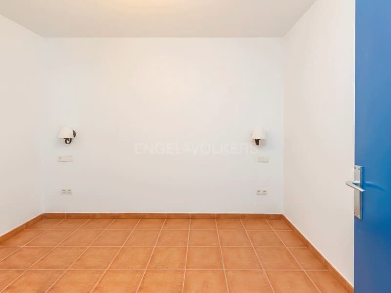 4 sypialnia Willa na sprzedaż w Lloret de Mar z basenem garażem - 835 000 € (Ref: 9582980)