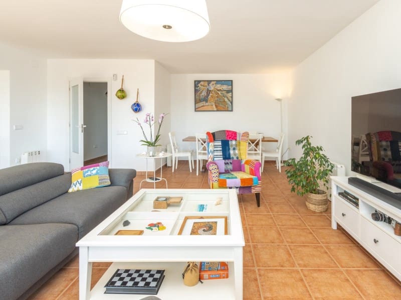 4 sypialnia Willa na sprzedaż w Lloret de Mar z basenem garażem - 835 000 € (Ref: 9582980)