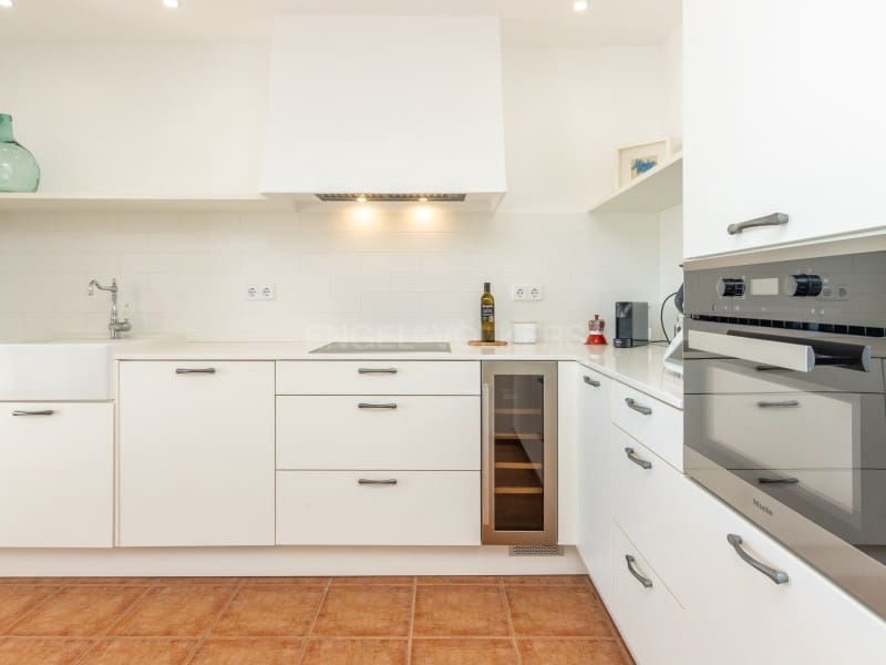 4 sypialnia Willa na sprzedaż w Lloret de Mar z basenem garażem - 835 000 € (Ref: 9582980)