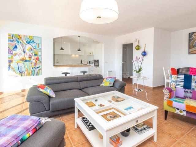 4 sypialnia Willa na sprzedaż w Canyelles, Lloret de Mar z basenem garażem - 835 000 € (Ref: 9582980)