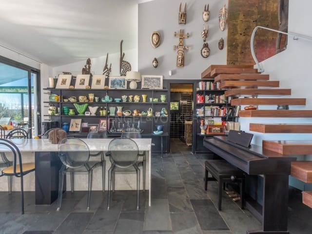 3 soverom Villa til salgs i Riells i Viabrea med svømmebasseng garasje - € 429 000 (Ref: 9586553)