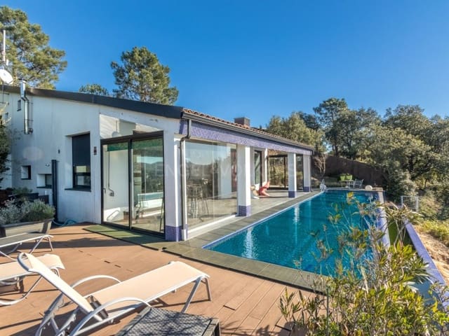 3 soverom Villa til salgs i Riells i Viabrea med svømmebasseng garasje - € 429 000 (Ref: 9586553)