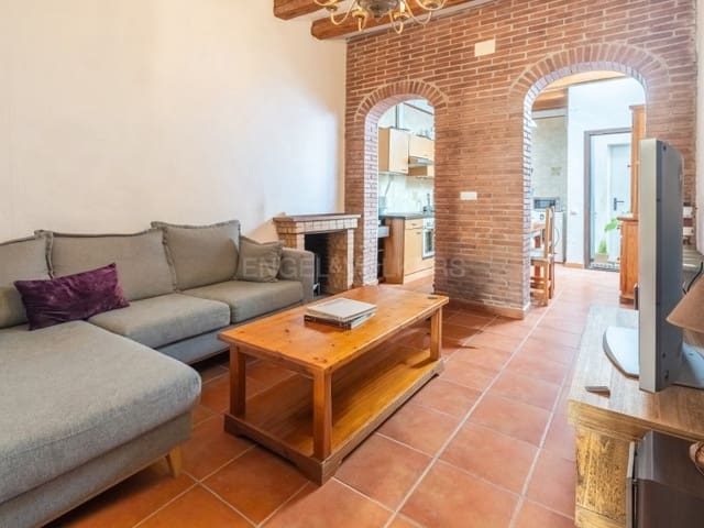 4 bedroom Townhouse for sale in Santa Coloma de Farners - € 229,000 (Ref: 9591348)