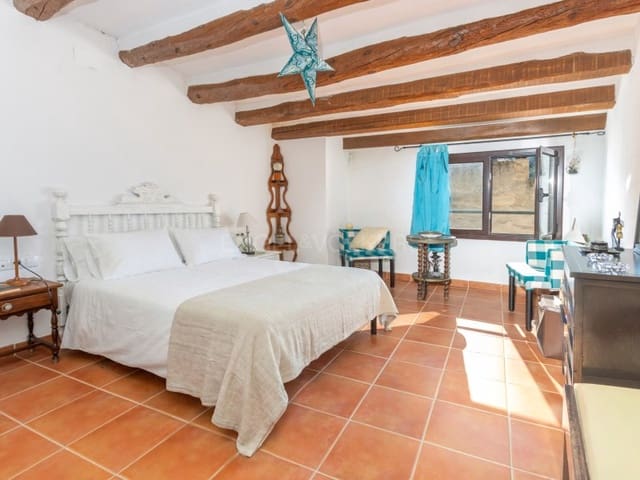 4 bedroom Townhouse for sale in Santa Coloma de Farners - € 229,000 (Ref: 9591348)