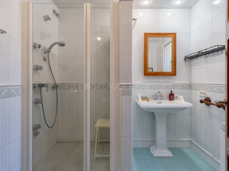 6 bedroom Villa for sale in Palamos with pool garage - € 899,000 (Ref: 9608115)