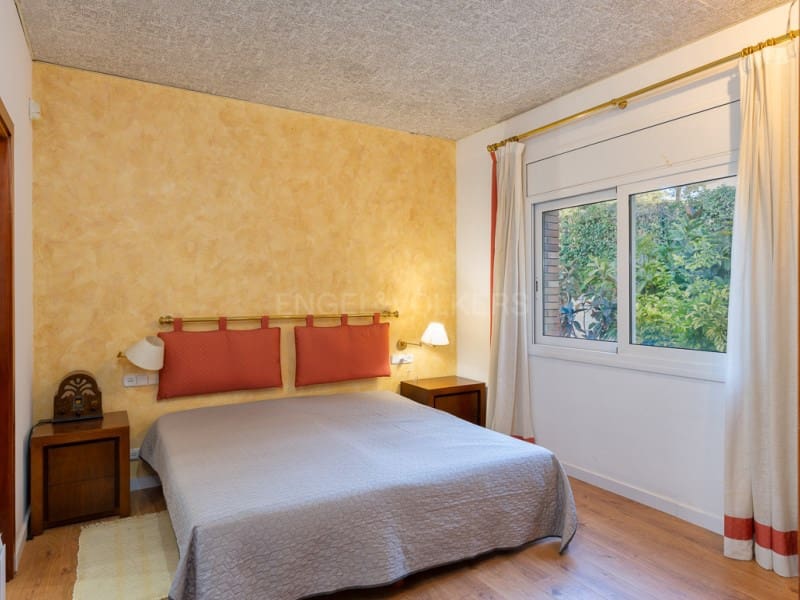 6 bedroom Villa for sale in Palamos with pool garage - € 899,000 (Ref: 9608115)