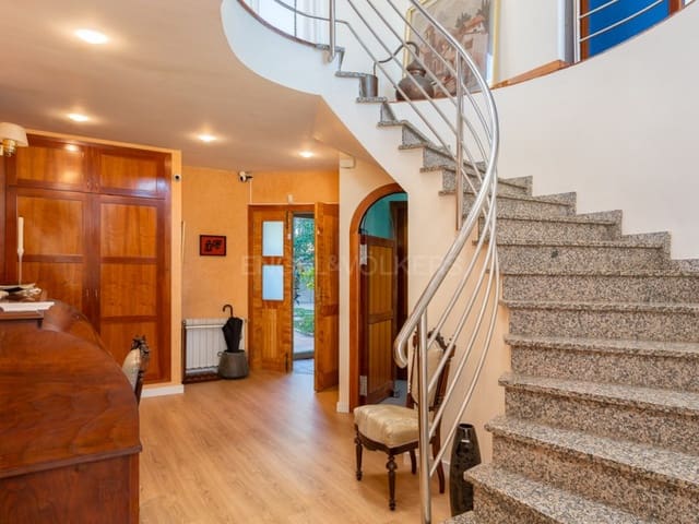 6 bedroom Villa for sale in Palamós with pool garage - € 899,000 (Ref: 9608115)