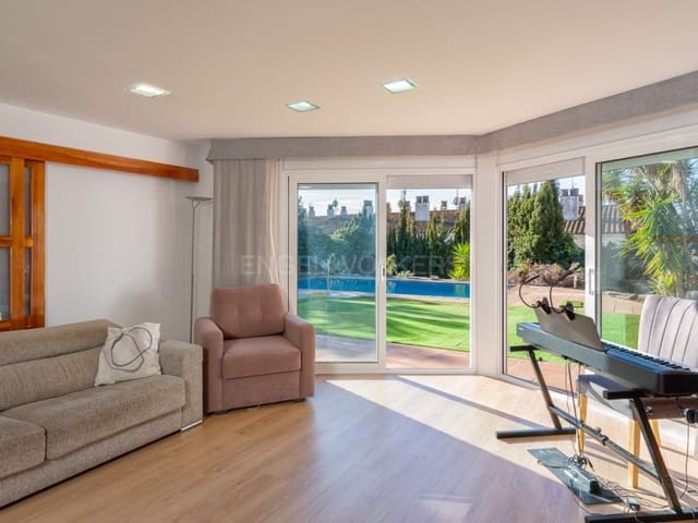 6 bedroom Villa for sale in Palamós with pool garage - € 899,000 (Ref: 9608115)