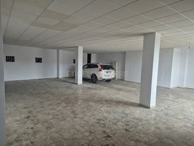 Commercial for sale in Blanes - € 290,000 (Ref: 9616169)