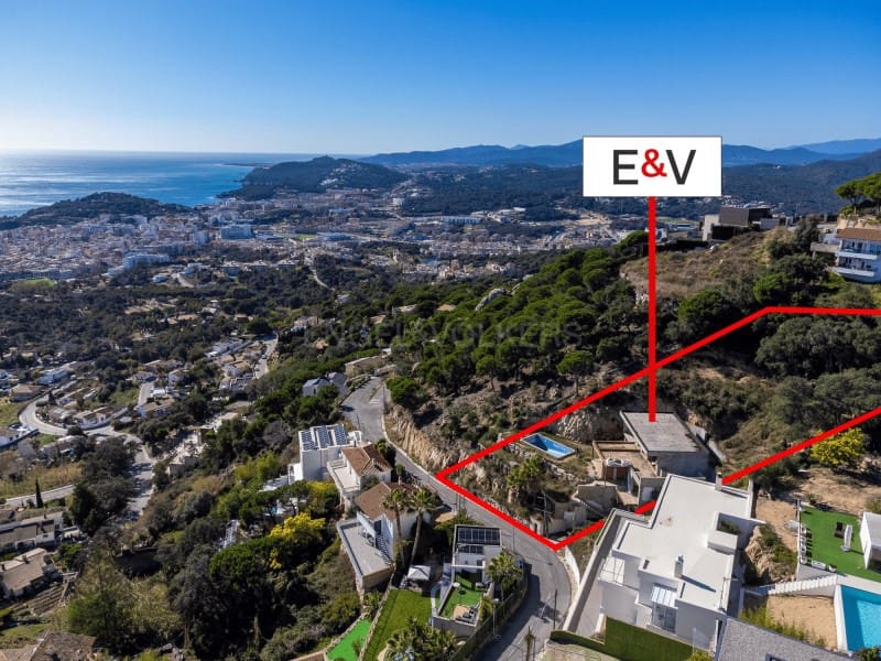 Villa til salgs i Lloret de Mar - € 695 000 (Ref: 9619312)