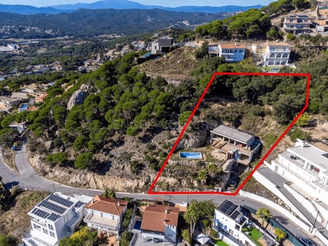 Villa til salgs i Roca Grossa, Lloret de Mar - € 695 000 (Ref: 9619312)