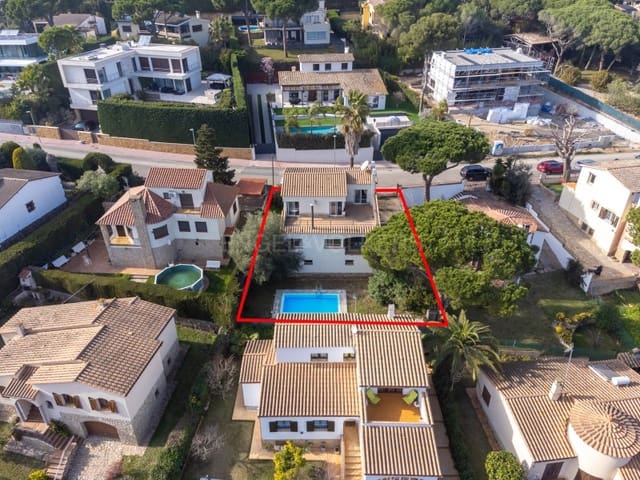 4 sovrum Villa till salu i Calonge i Sant Antoni med pool garage - 670 000 € (Ref: 9637428)