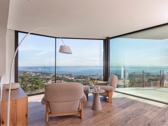 4 sypialnia Willa na sprzedaż w Platja d'Aro, Castell-Platja d'Aro z basenem garażem - 2 200 000 € (Ref: 9637429)