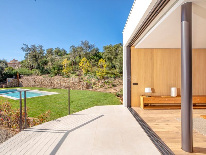 4 sypialnia Willa na sprzedaż w Platja d'Aro z basenem garażem - 2 200 000 € (Ref: 9637429)