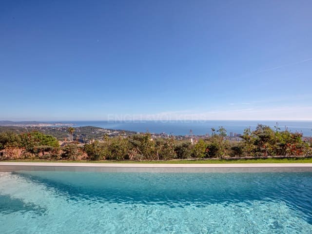 4 sypialnia Willa na sprzedaż w Platja d'Aro, Castell-Platja d'Aro z basenem garażem - 2 200 000 € (Ref: 9637429)