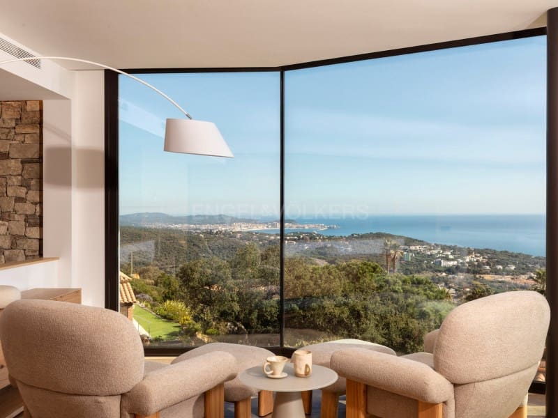 4 sypialnia Willa na sprzedaż w Platja d'Aro z basenem garażem - 2 200 000 € (Ref: 9637429)