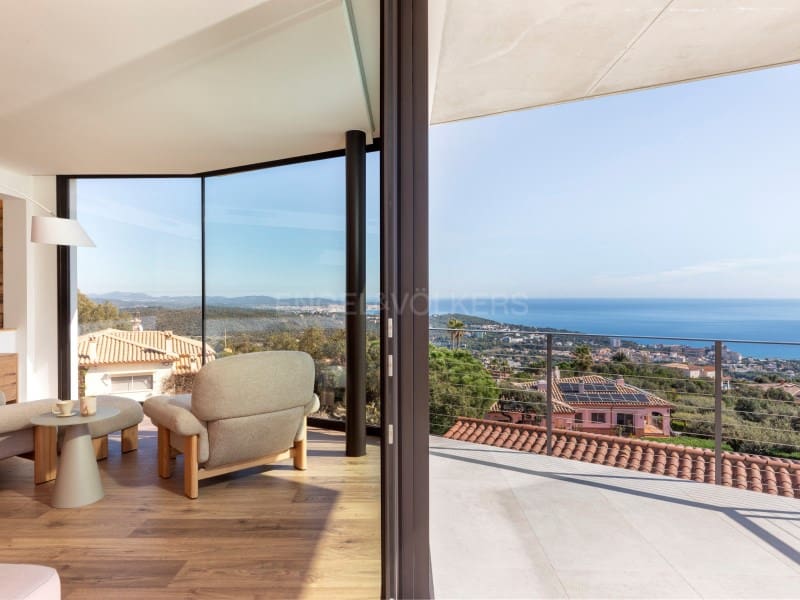 4 sypialnia Willa na sprzedaż w Platja d'Aro z basenem garażem - 2 200 000 € (Ref: 9637429)