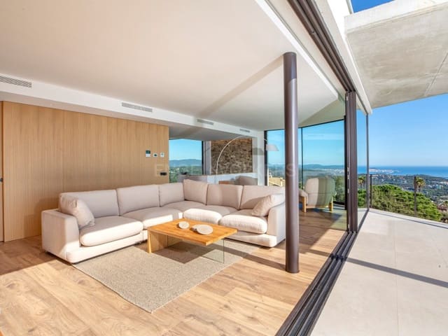 4 sypialnia Willa na sprzedaż w Platja d'Aro, Castell-Platja d'Aro z basenem garażem - 2 200 000 € (Ref: 9637429)