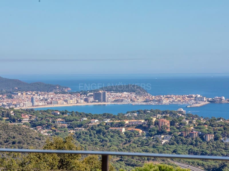 4 sypialnia Willa na sprzedaż w Platja d'Aro z basenem garażem - 2 200 000 € (Ref: 9637429)