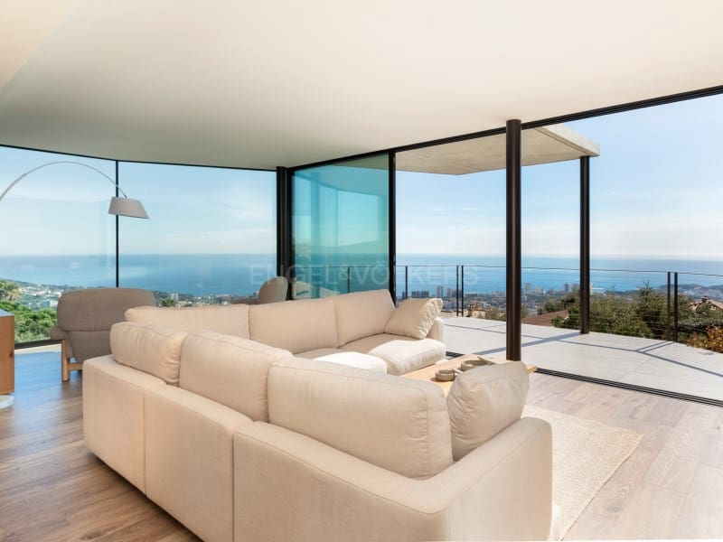 4 sypialnia Willa na sprzedaż w Platja d'Aro z basenem garażem - 2 200 000 € (Ref: 9637429)