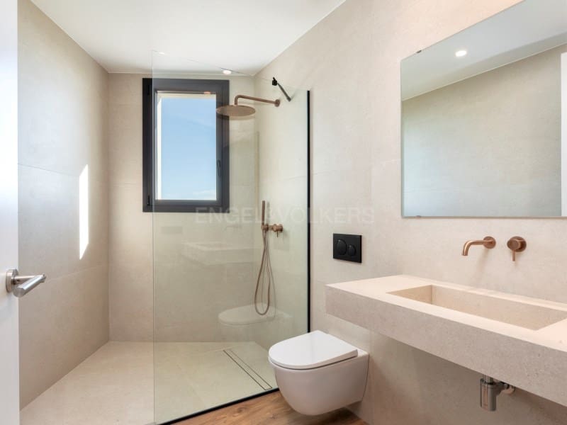 4 sypialnia Willa na sprzedaż w Platja d'Aro z basenem garażem - 2 200 000 € (Ref: 9637429)