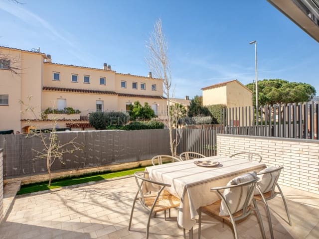 3 quarto Casa em Banda para venda em Platja d'Aro, Castell-Platja d'Aro com piscina garagem - 745 000 € (Ref: 9639336)