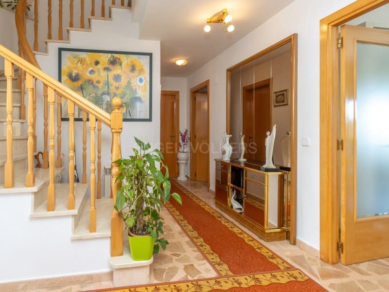 4 bedroom Villa for sale in Lloret de Mar with pool garage - € 975,000 (Ref: 9651818)