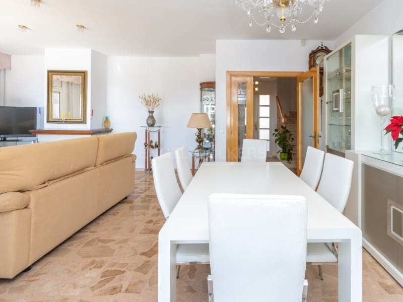4 bedroom Villa for sale in Lloret de Mar with pool garage - € 975,000 (Ref: 9651818)
