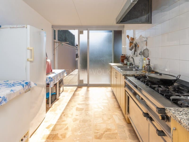 4 bedroom Villa for sale in Lloret de Mar with pool garage - € 975,000 (Ref: 9651818)