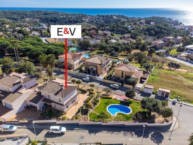 4 quarto Moradia para venda em Roca Grossa, Lloret de Mar com piscina garagem - 975 000 € (Ref: 9651818)