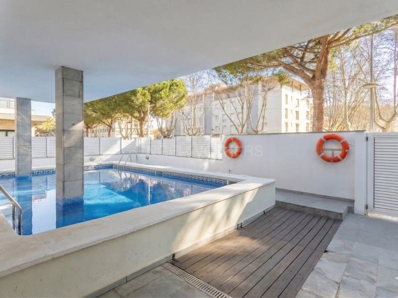 2 makuuhuone Huoneisto myytävänä paikassa Platja d'Aro mukana uima-altaan 
autotalli - 375 000 € (Ref: 9655907)